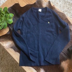 Abercrombie & Fitch sweater